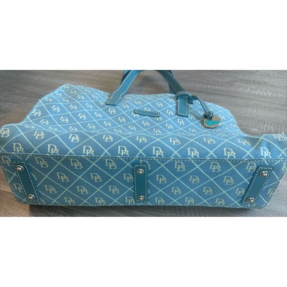 Dooney & Bourke Signature LARGE Blue And White East West Tote Shoulder Bag Purse - Picture 2 of 6